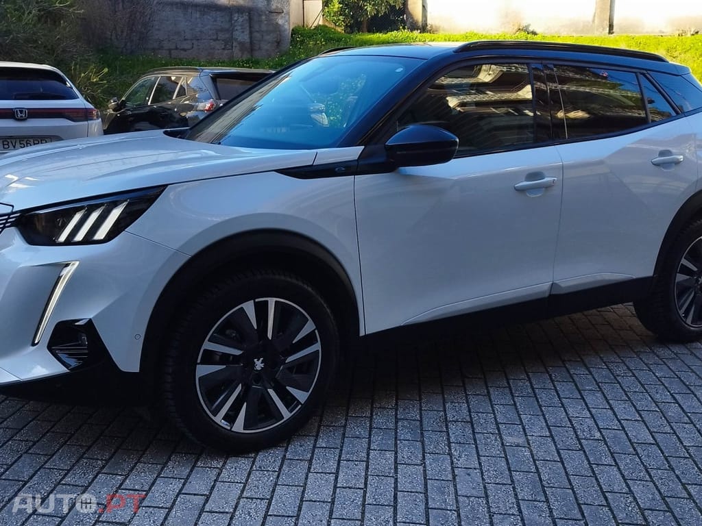 Peugeot E-2008 50 kWh GT