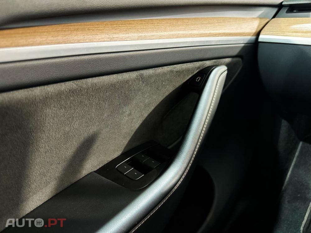 Tesla Model Y Performance Dual Motor AWD