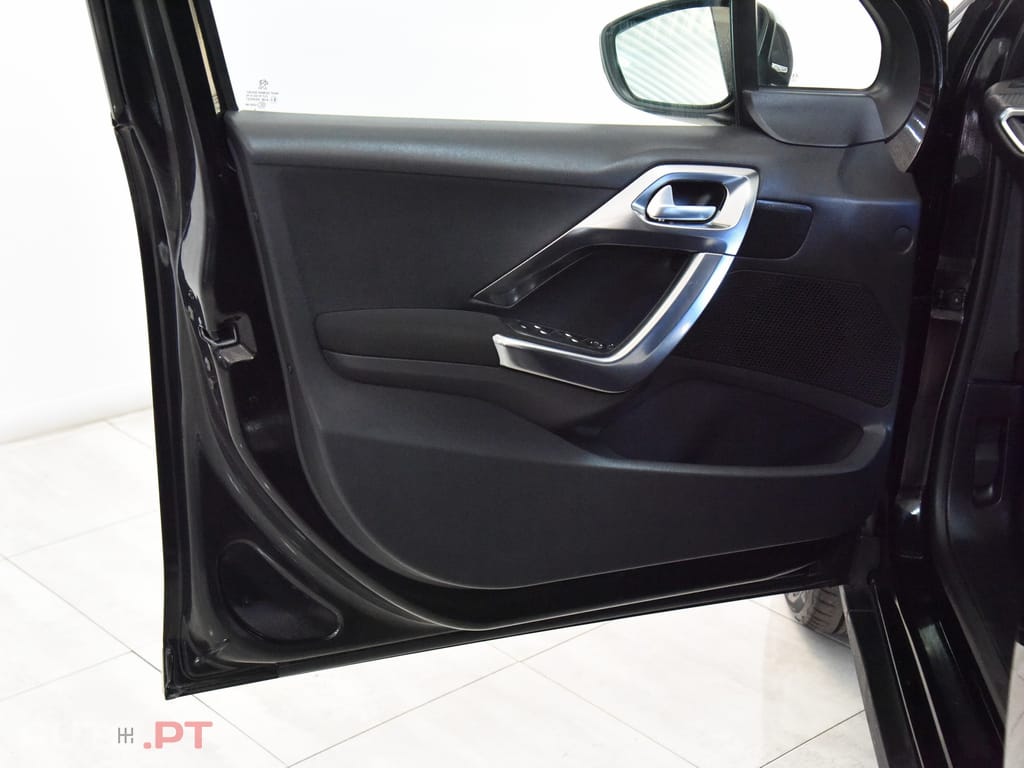 Peugeot 2008 1.6 e-HDi Allure