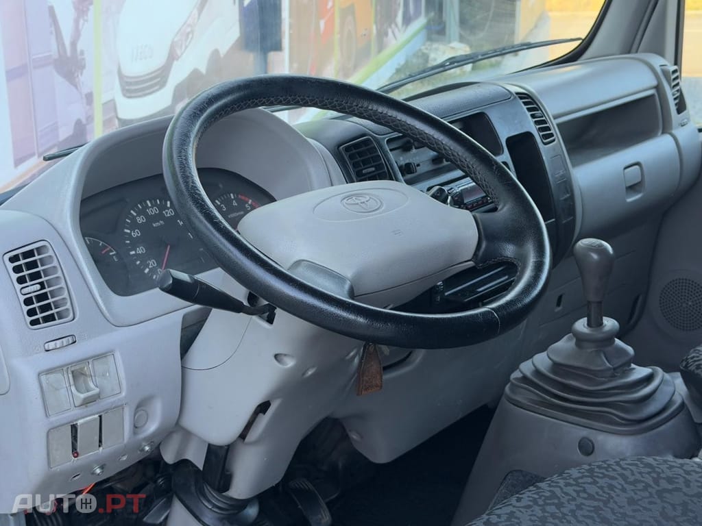 Toyota Dyna TOLDE TIPO TIR