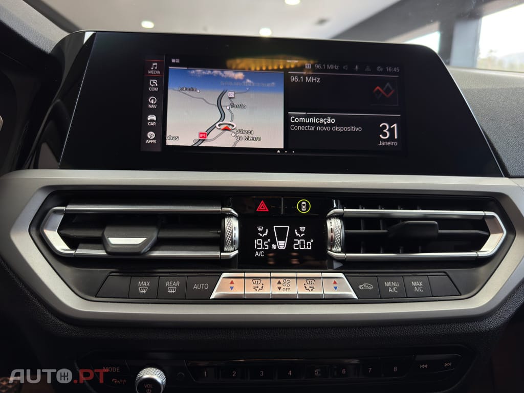 BMW 330 e Touring Corporate Edition Auto