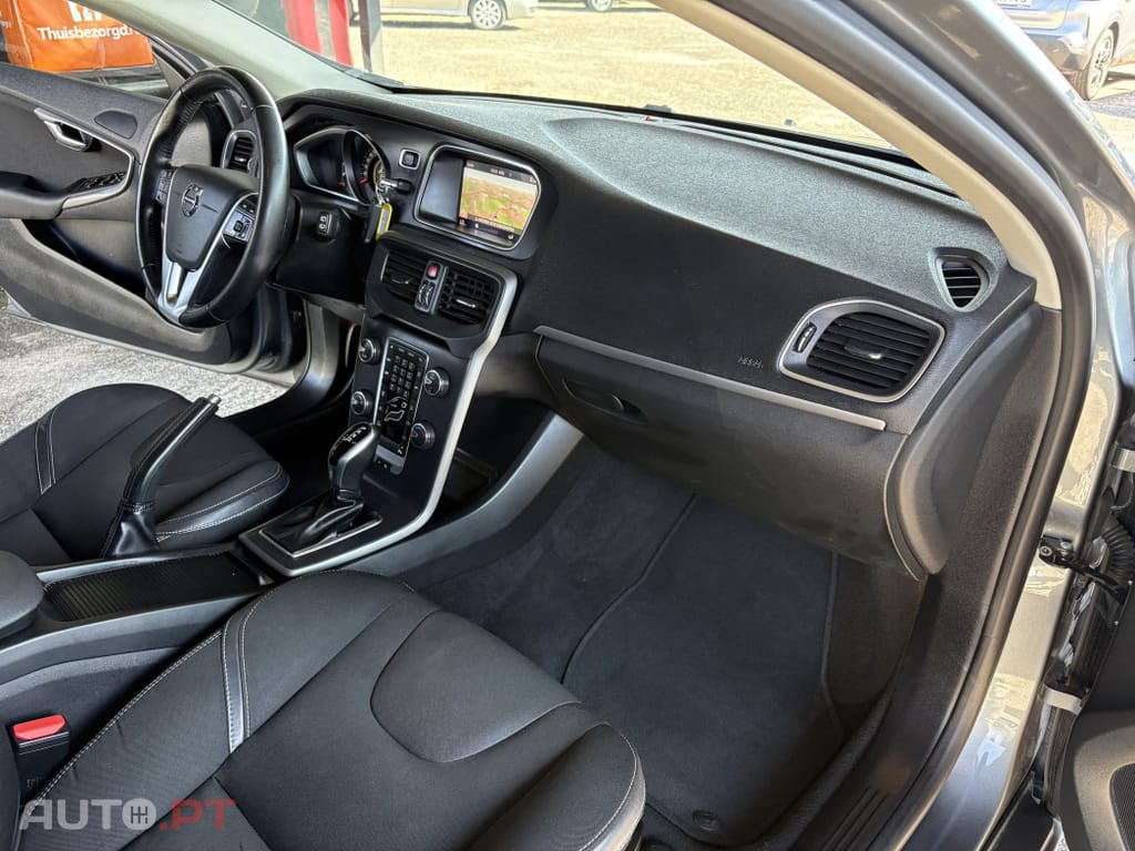 Volvo V40 1.5 T3 Sport Edition Plus Geartronic