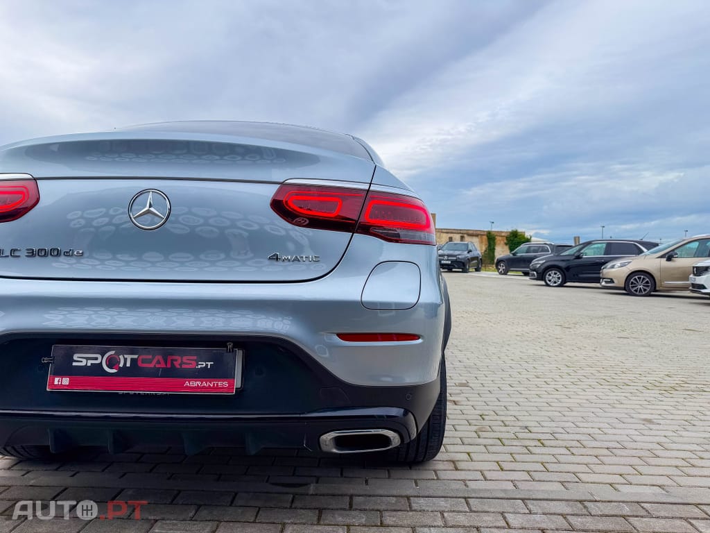 Mercedes-Benz GLC 300 de Coupe 4Matic 9G-TRONIC AMG Line