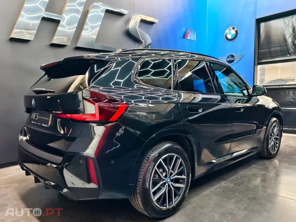 BMW iX1 xDrive30 Pack Desportivo M