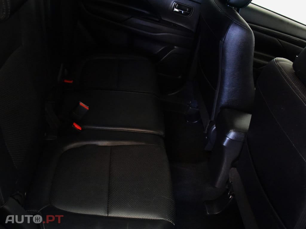 Mitsubishi Outlander 2.2 DI-D Intense+
