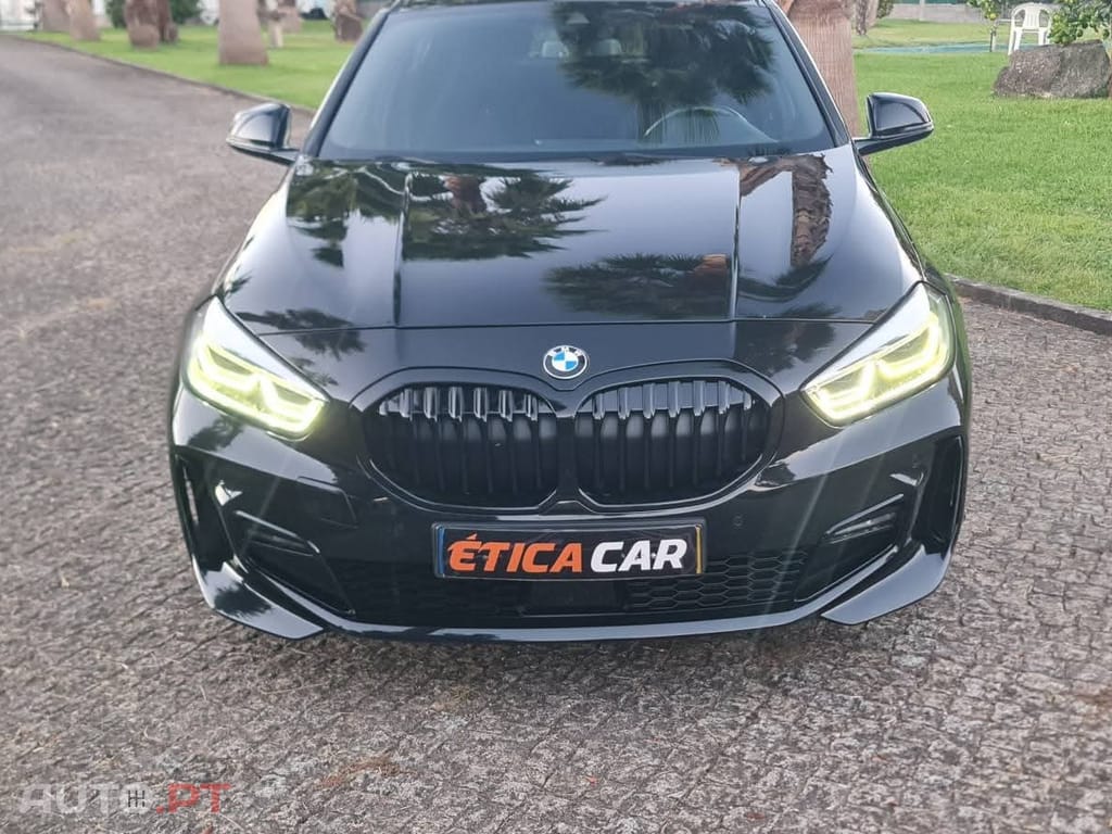 BMW 118 d Pack Desportivo M