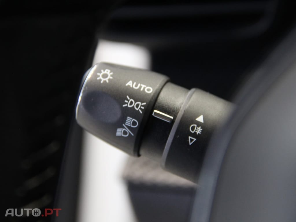 Peugeot E-208 50KWh Allure