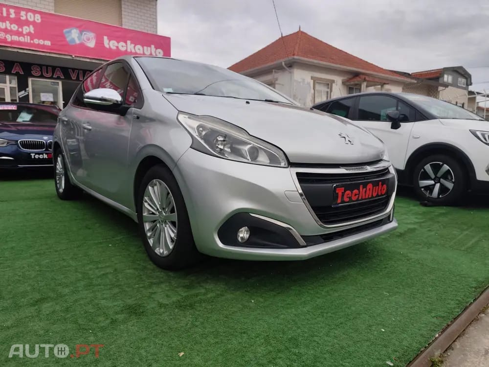 Peugeot 208 1.6 BlueHDi Style