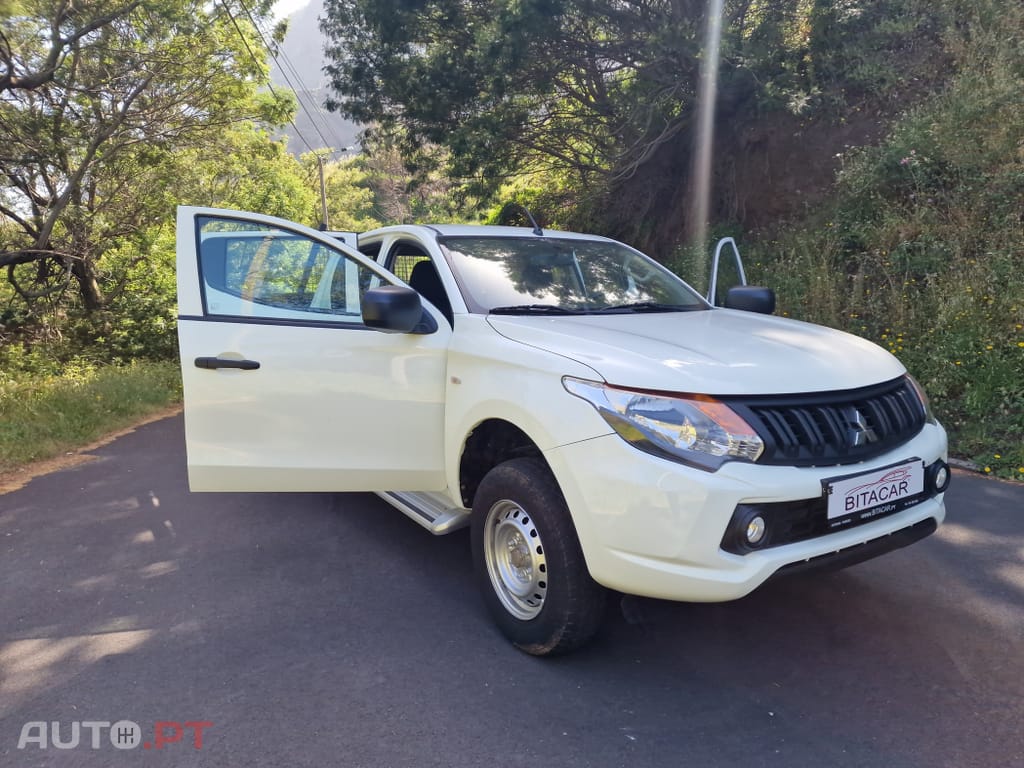Mitsubishi L200 2.3 DI-D CD Invite 2WD