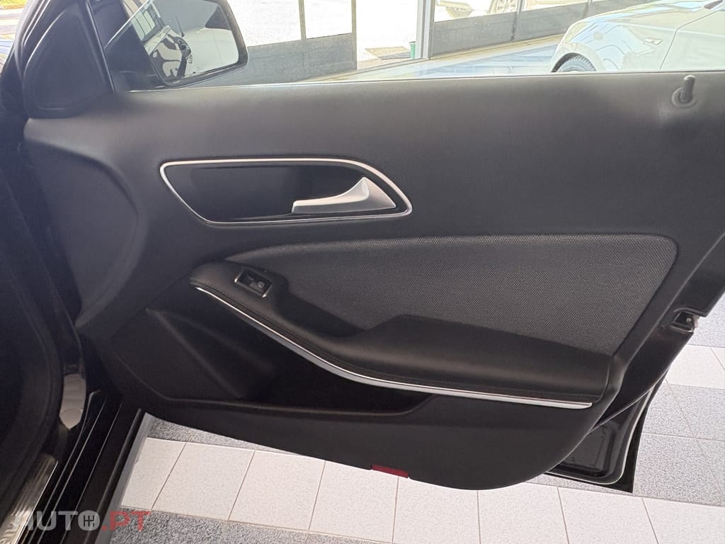Mercedes-Benz GLA 180 (CDI) d Urban