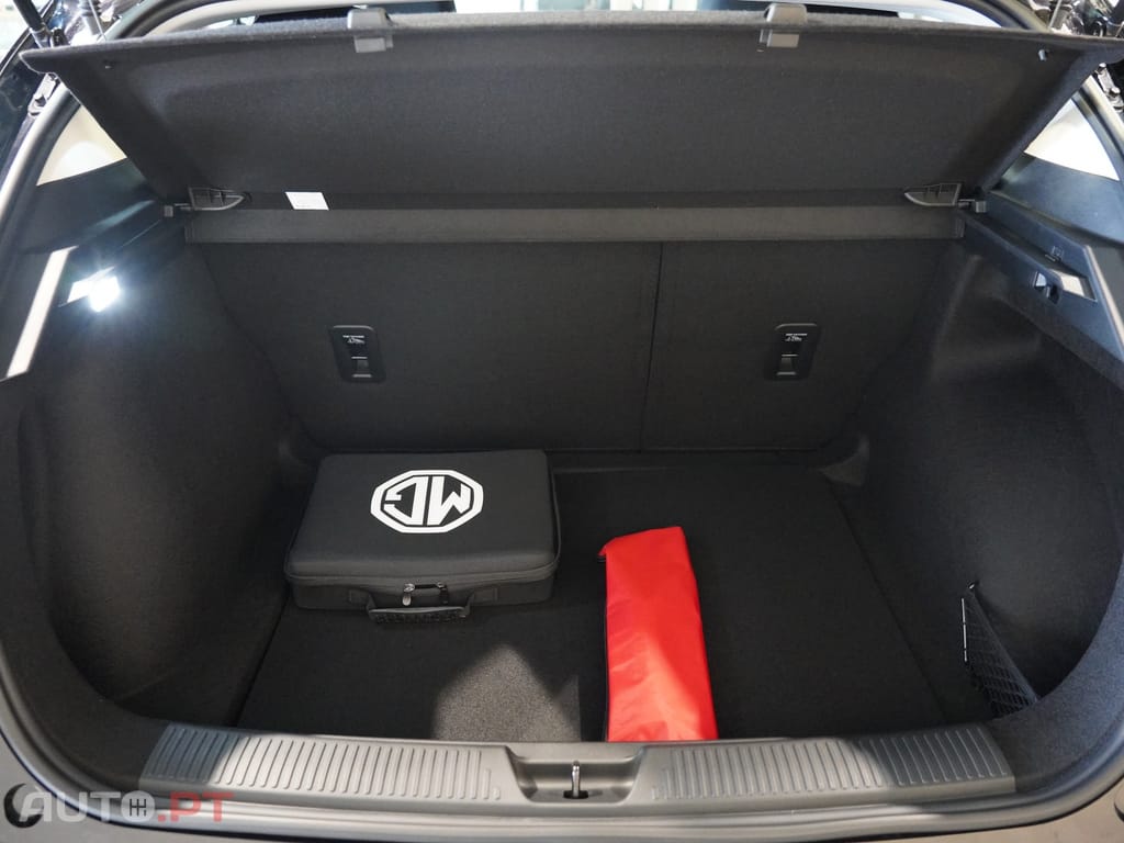 MG MG4 51 kWh Standard