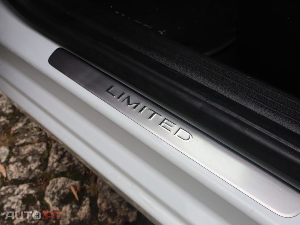 Renault Clio 1.0 TCe Limited Bi-Fuel