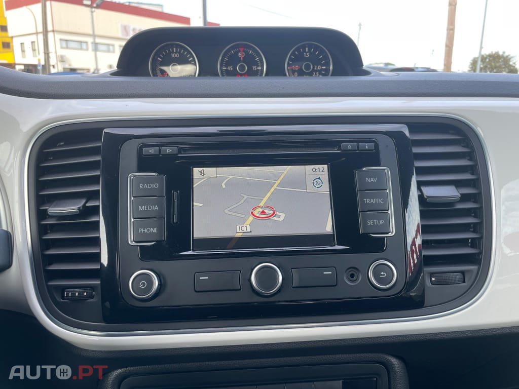 Volkswagen New Beetle 1.6 TDi DSG