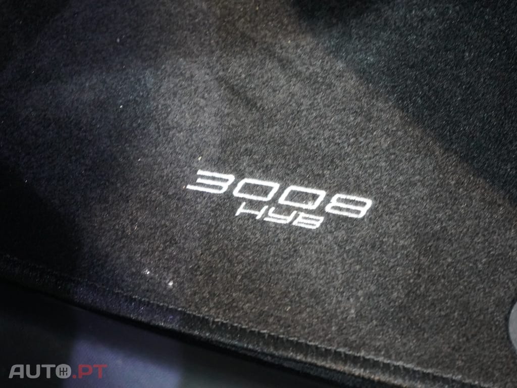 Peugeot 3008 1.2 Hybrid Allure e-DCS6