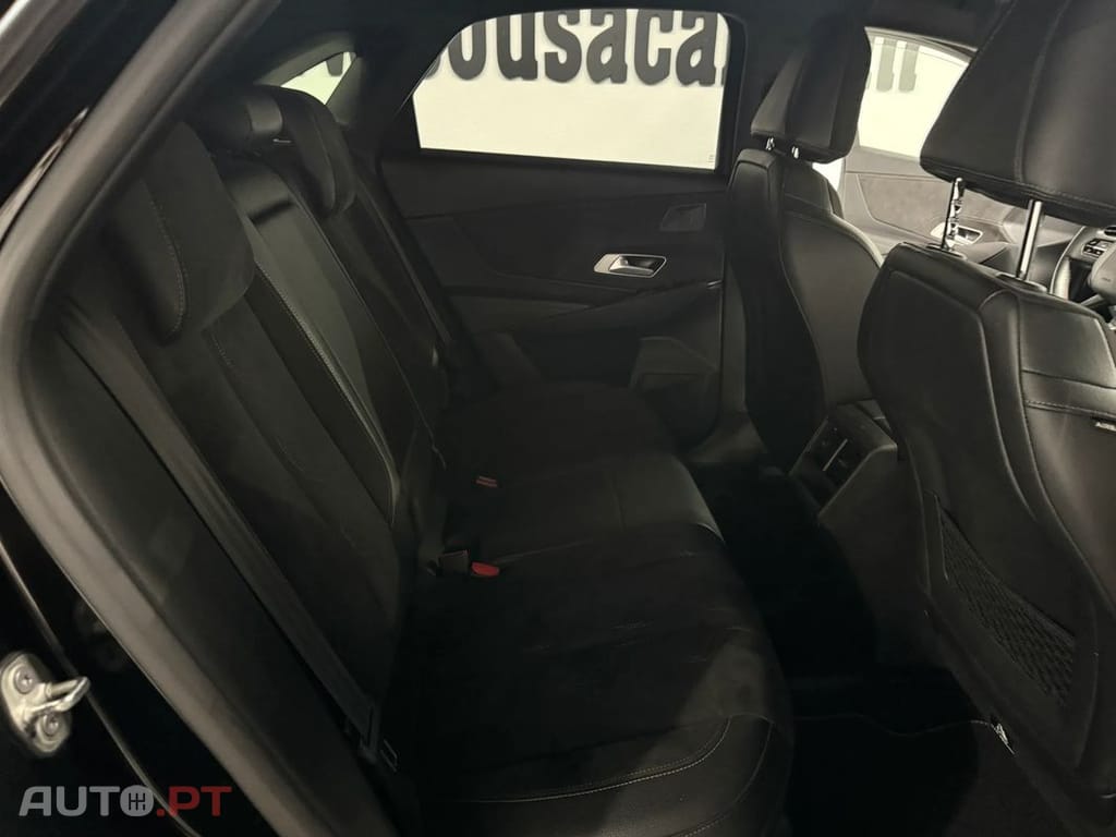 DS DS7 Crossback PureTech 130 Aut. Performance Line +