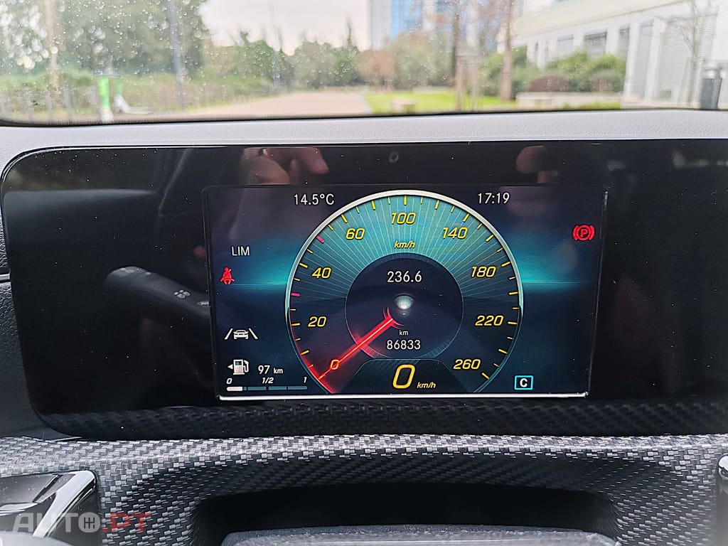 Mercedes-Benz A 180 d limousine style