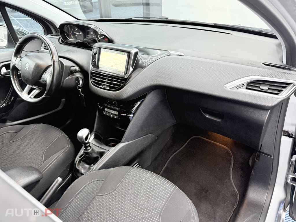 Peugeot 208 1.2 PureTech Allure