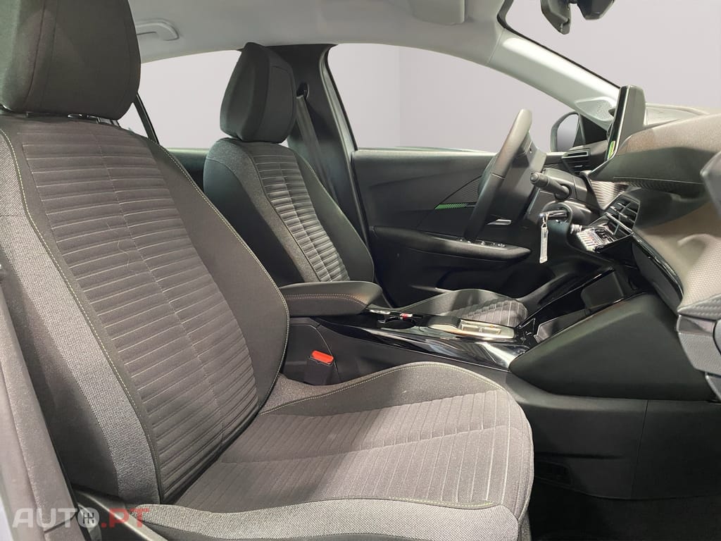 Peugeot E-208 50 kWh Active