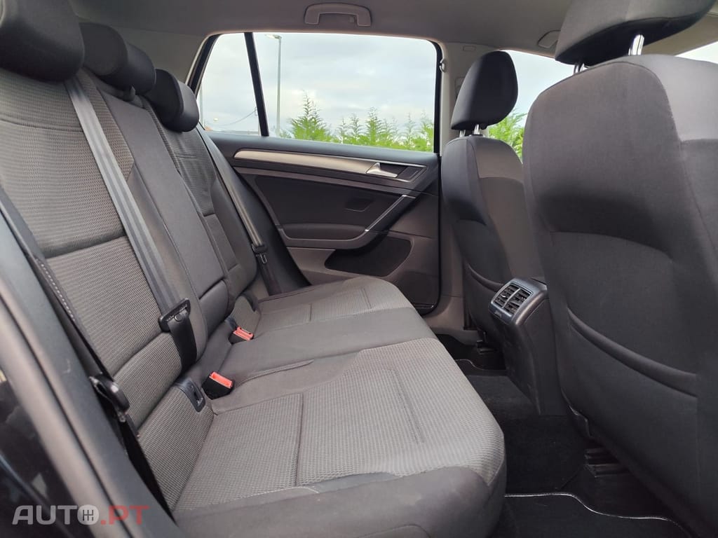 Volkswagen Golf 1.6 TDi Confortline