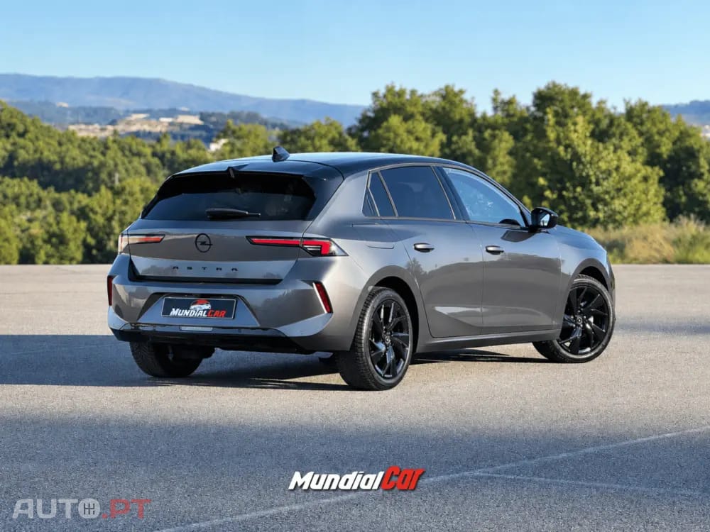 Opel Astra 1.2 T GS Line