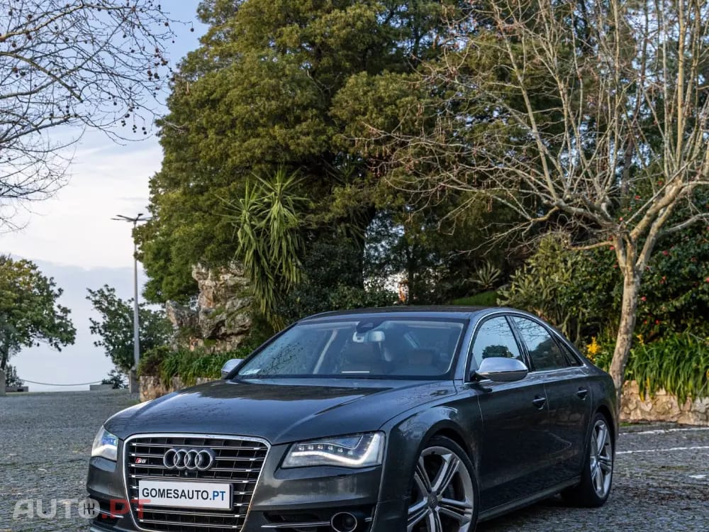 Audi S8 Standard