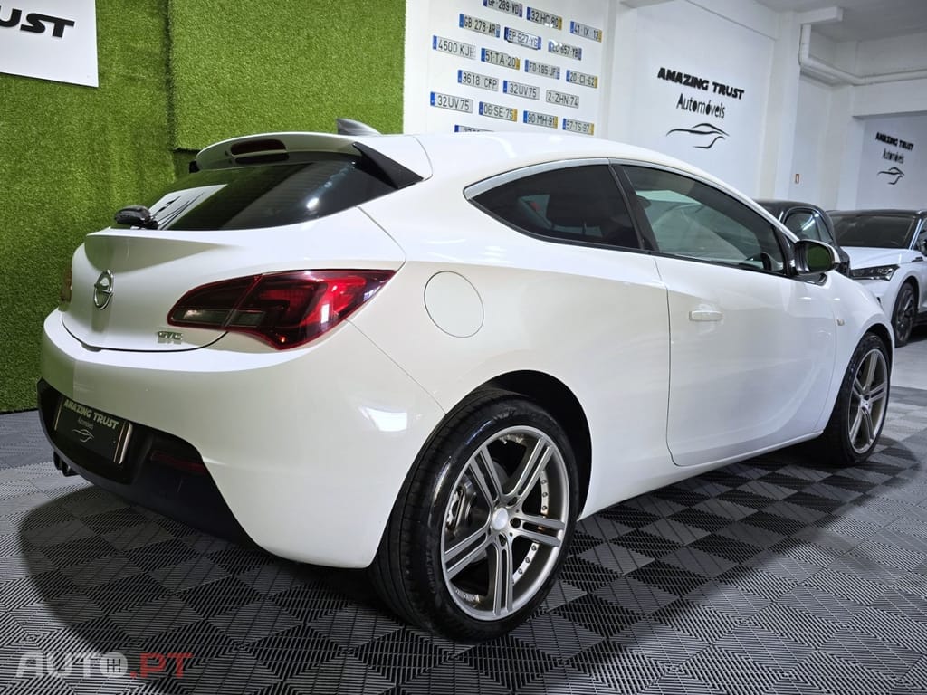 Opel Astra GTC 1.6 CDTi S/S