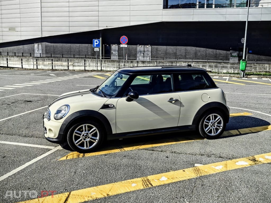MINI Cooper Cooper Baker Street