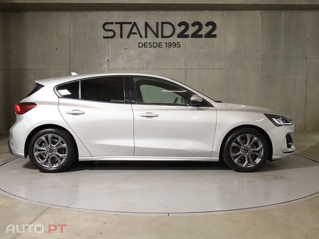 Ford Focus 1.0 EcoBoost MHEV ST-Line Aut — fotografia 4