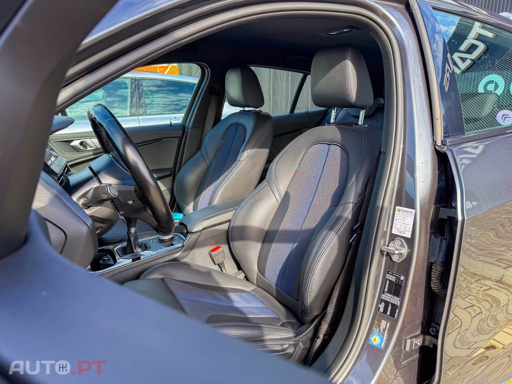 BMW 116 d Pack Desportivo M