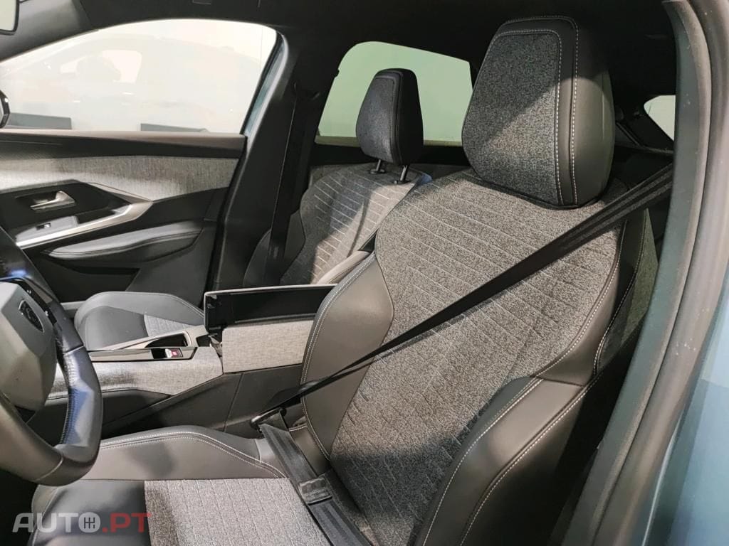 Peugeot E-3008 73 kWh Allure
