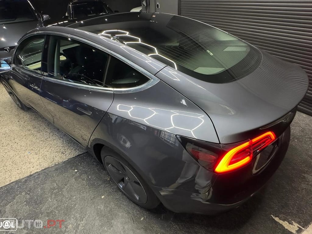 Tesla Model 3 Standard Range Plus RWD