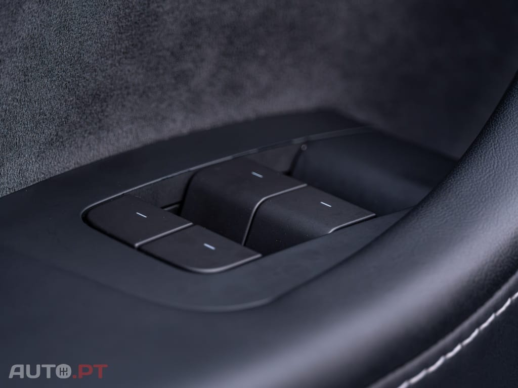 Tesla Model Y Tração Traseira
