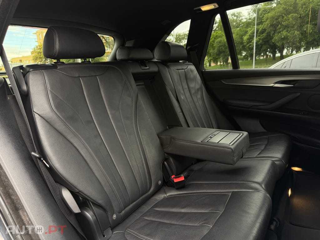 BMW X5 25 d sDrive Comfort 7L
