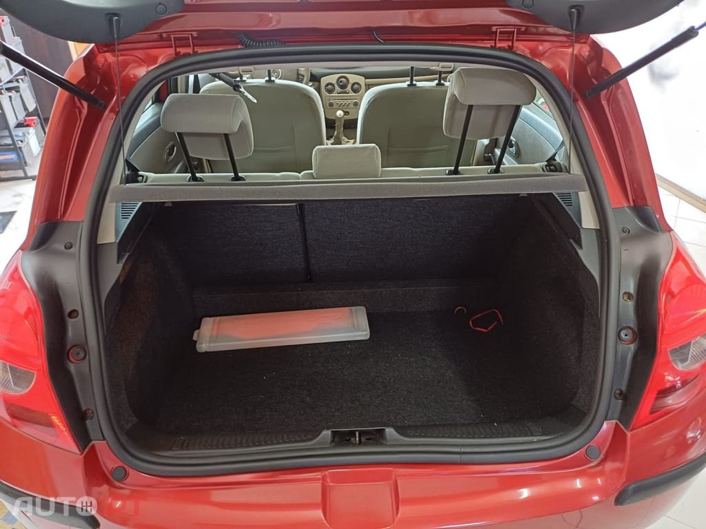 Renault Clio 1.2 16V Confort Privilège