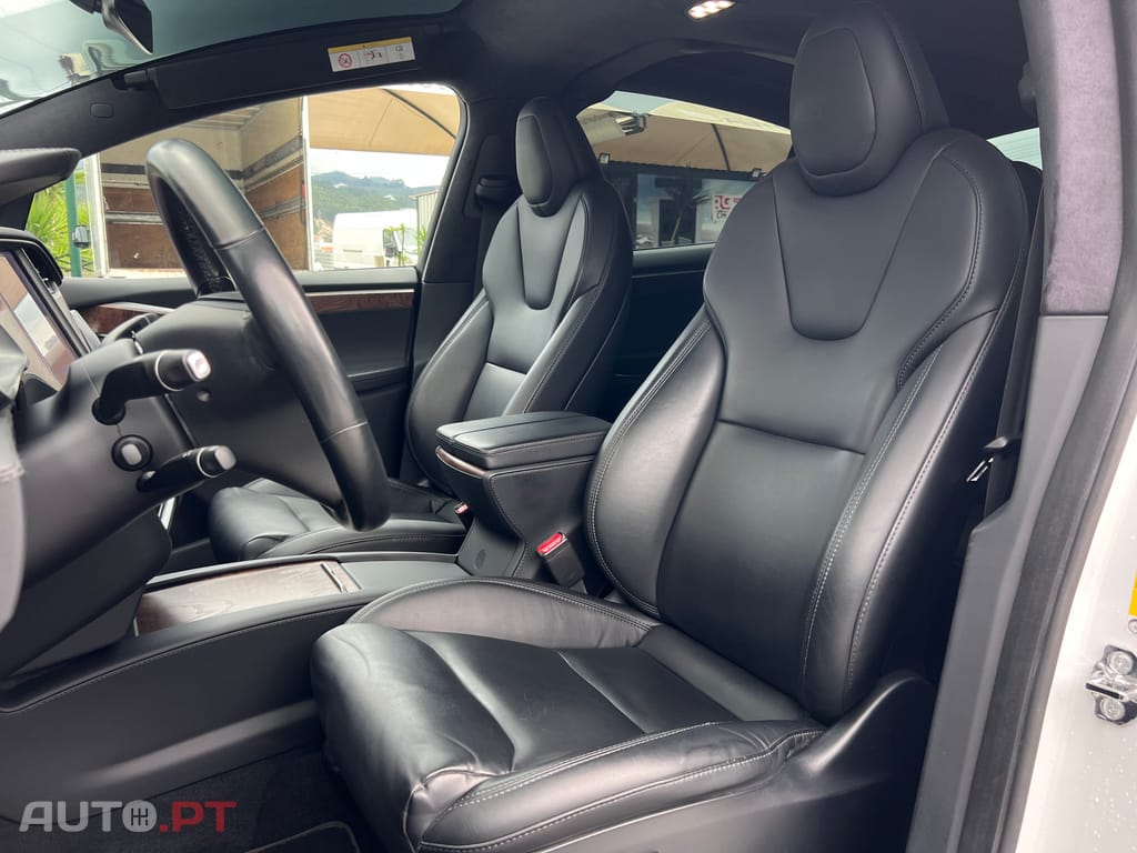 Tesla Model X Long Range Plus