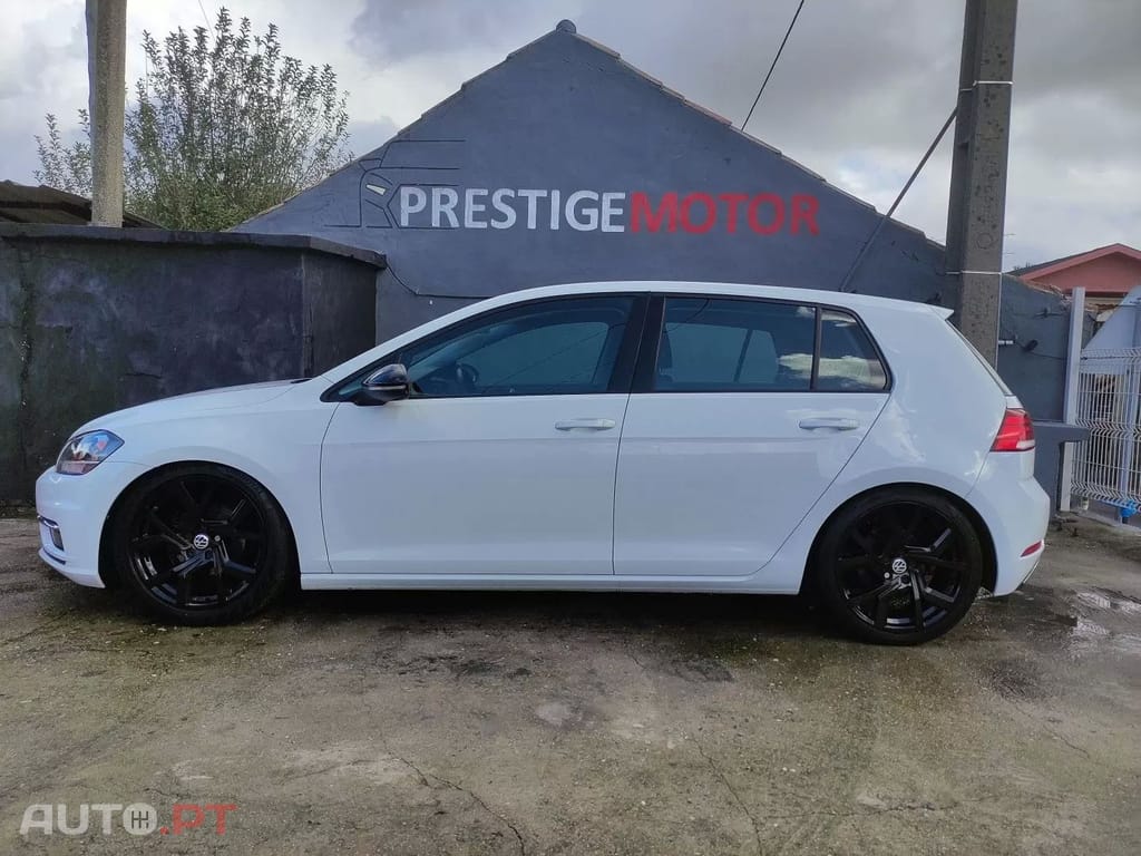 Volkswagen Golf 1.0 TSI
