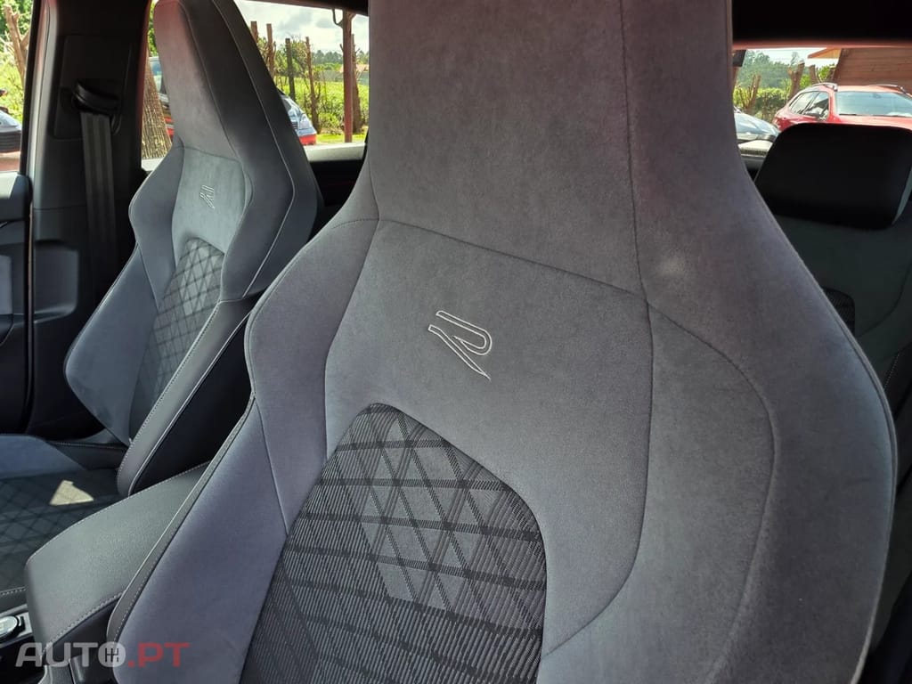 Volkswagen Golf 2.0 TDI R-Line DSG