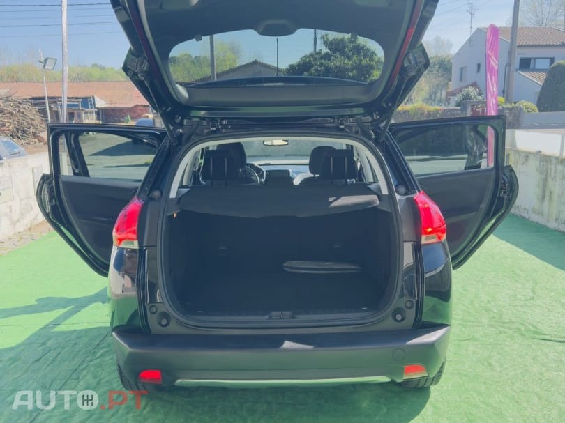 Peugeot 2008 1.2 PureTech Style