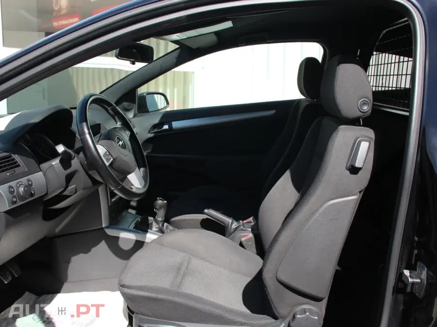 Opel Astra GTC 1.9 CDTI