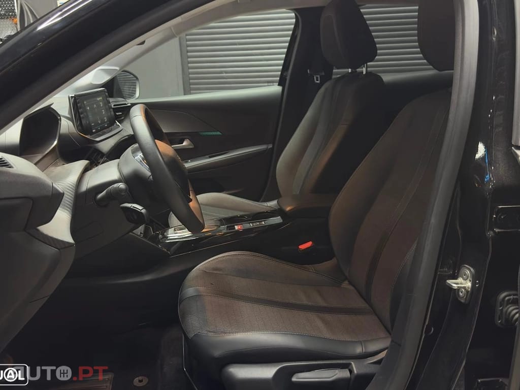 Peugeot E-208 50 kWh Active Pack