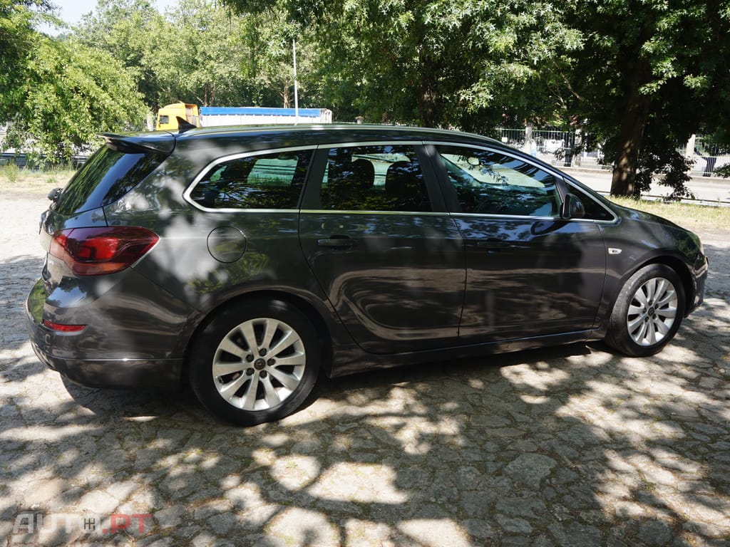 Opel Astra Sports Tourer Cosmo 1.7 CDTI