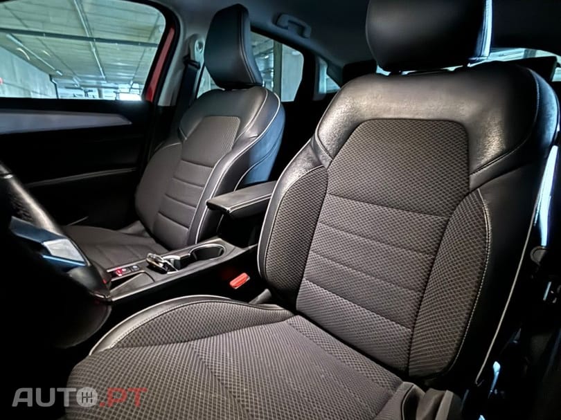 Renault Arkana 1.6 E-Tech Intens