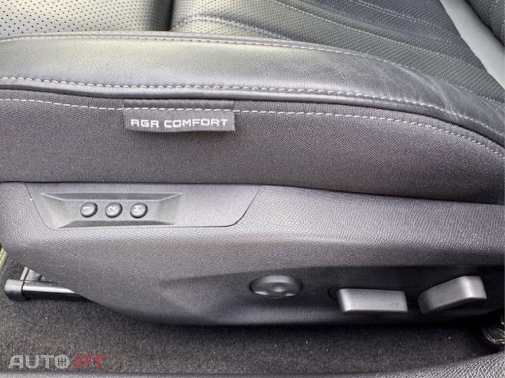 Peugeot 408 GT EAT8