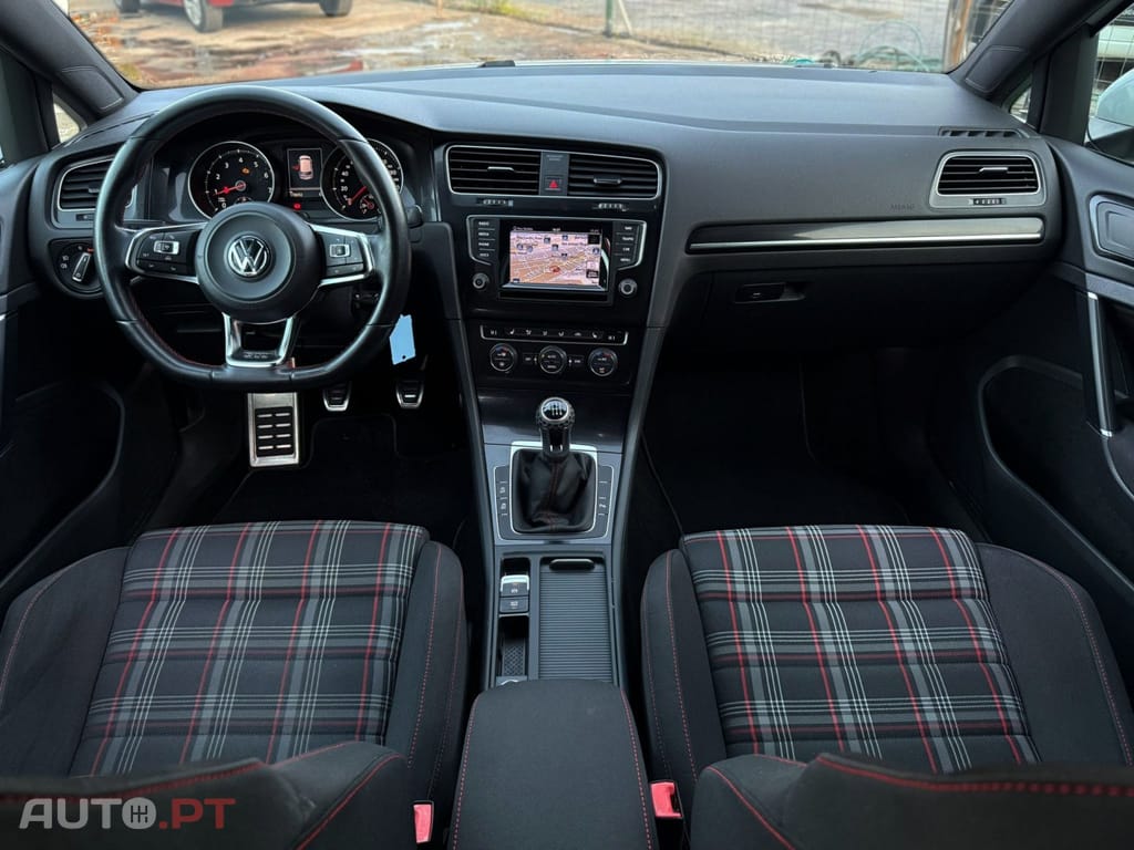 Volkswagen Golf GTI BlueMotion
