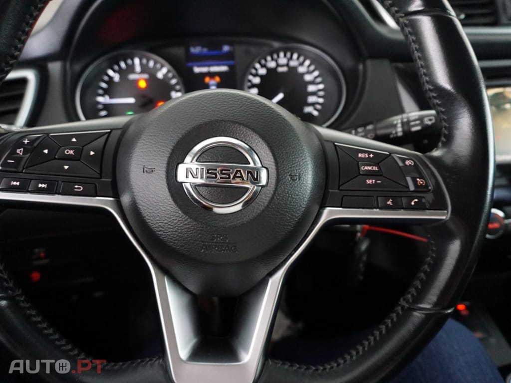 Nissan Qashqai 1.5 dCi N-Connecta J18