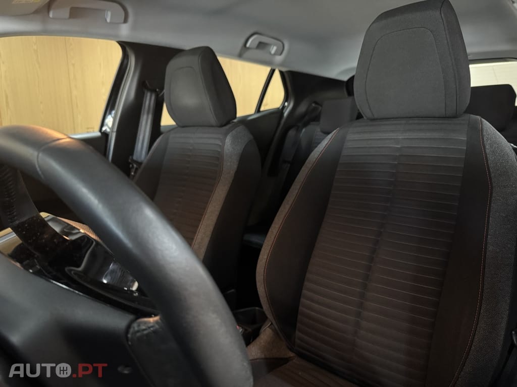 Peugeot 2008 1.2 PureTech Active Pack