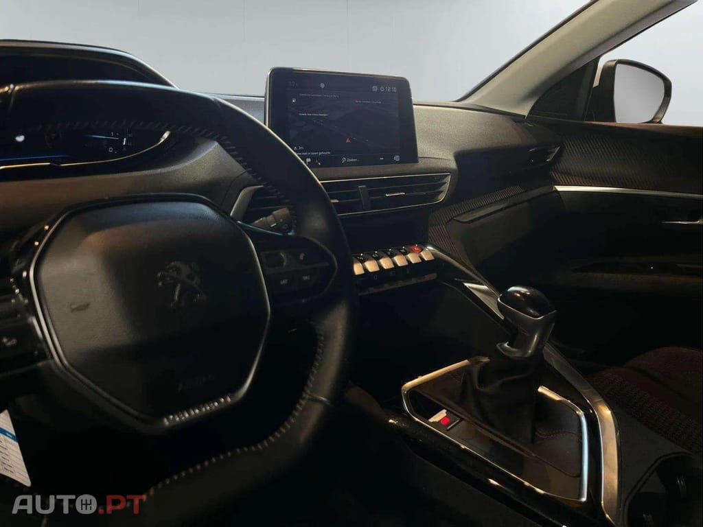 Peugeot 3008 1.2i Executive