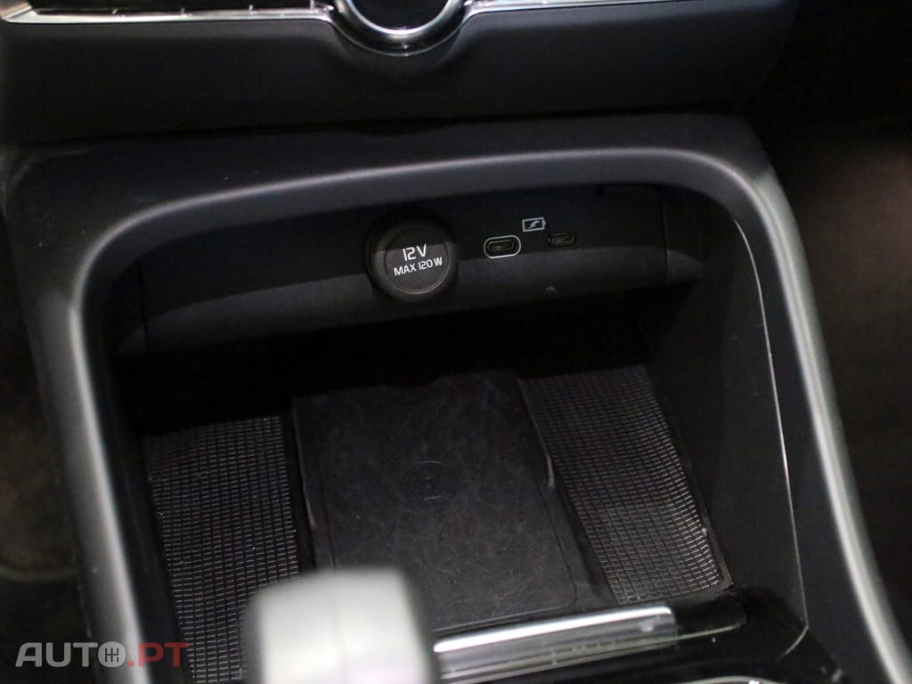 Volvo C40 Recharge Extended Range Core