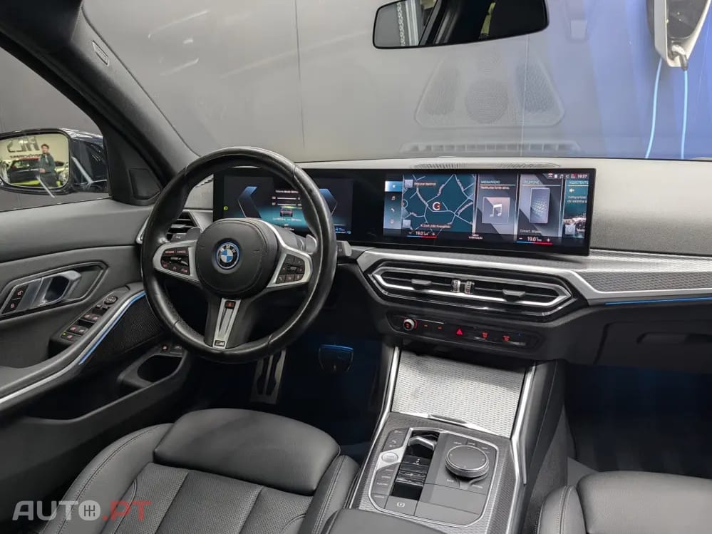 BMW 320 e Pack Desportivo M Auto