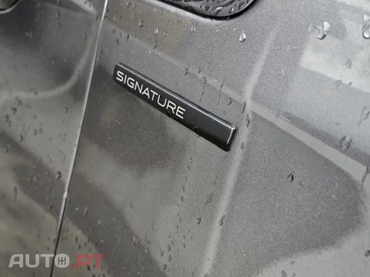 Peugeot 2008 1.2 PureTech Signature